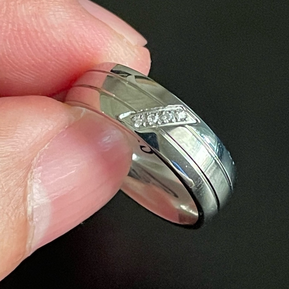 6mm cubic zirconia titanium ring size 8 - Picture 3 of 8